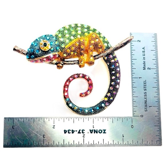 BETSEY JOHNSON Sparkling Rainbow Cubic Zirconia Chameleon Gold Statement Brooch - Picture 5 of 10